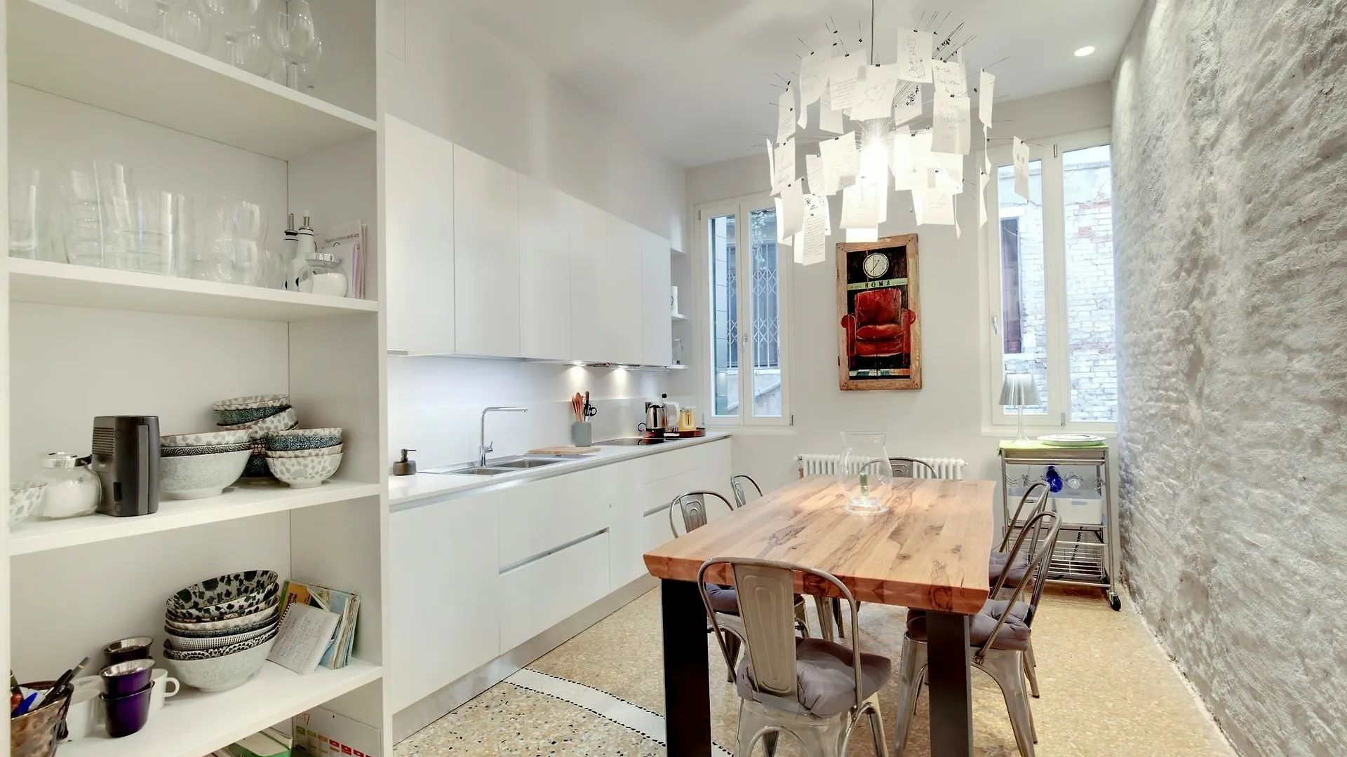 Stunning Modern Apartment In The Heart Of Venedig Italien