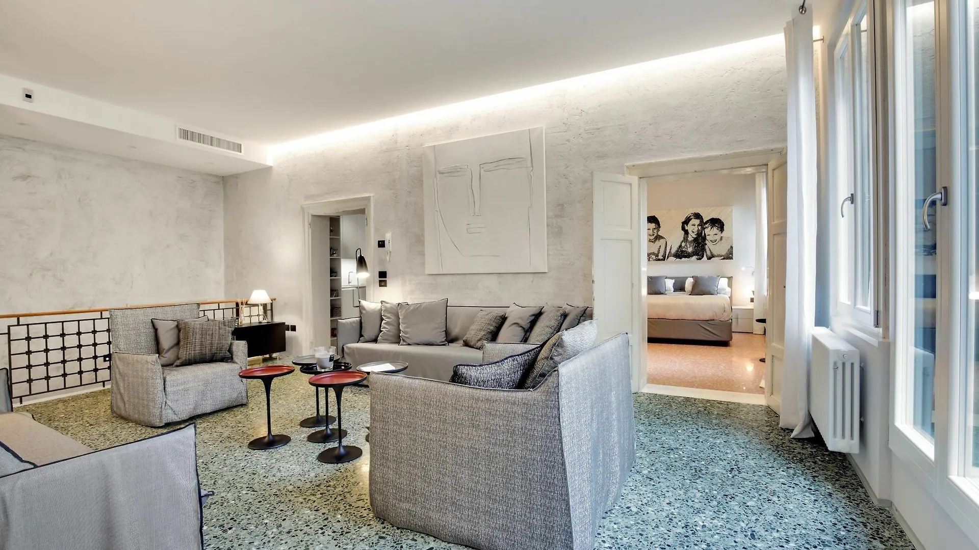 Stunning Modern Apartment In The Heart Of Venedig